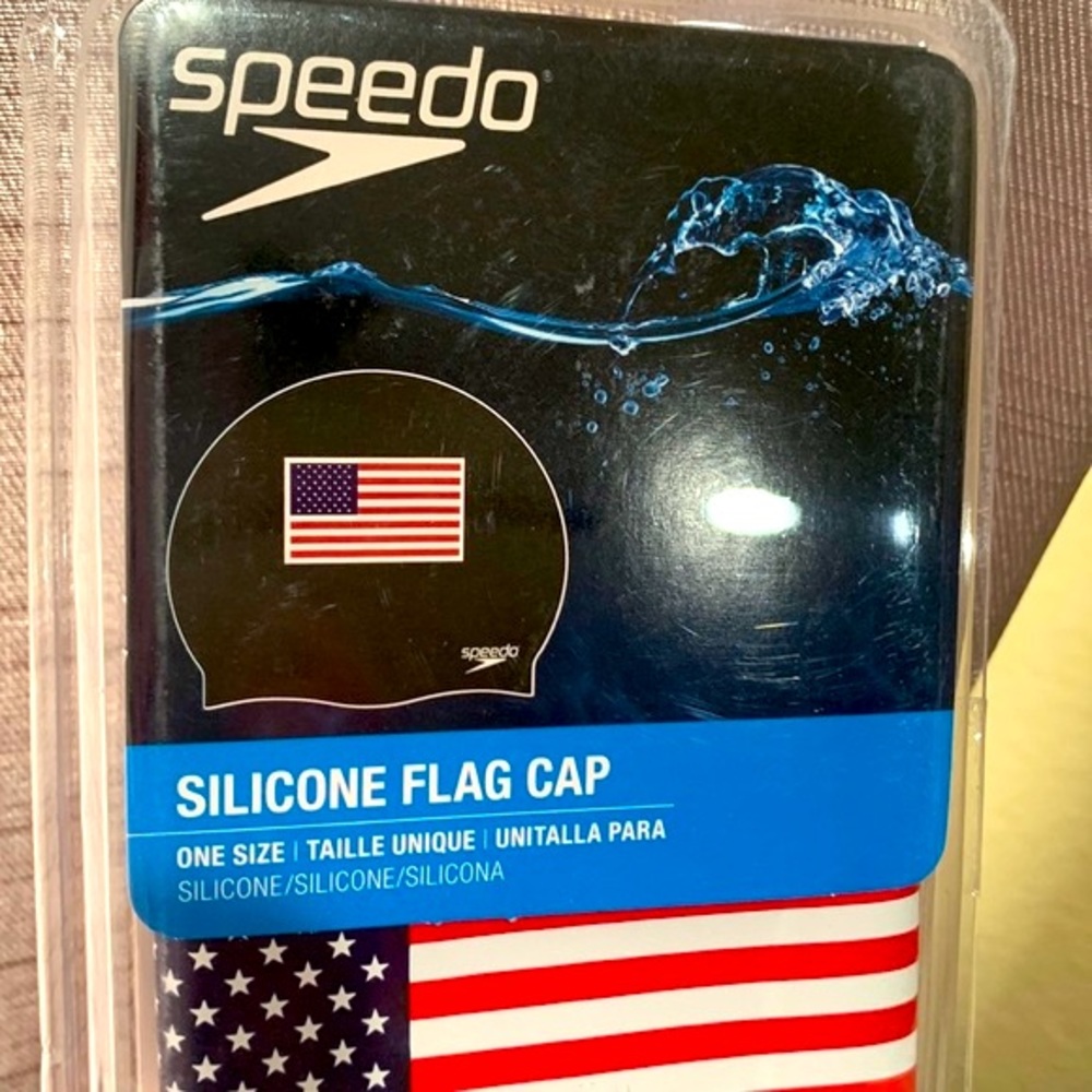 🔹NEW..Speedo Silicon Flag Cap..